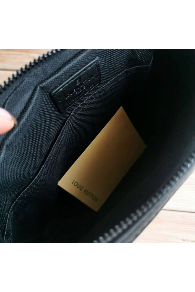 Lоuis Vuittоn Кожаная сумка Duo Messenger Monogram Shadow 25x18 см