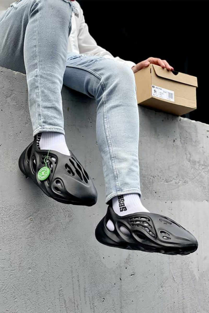 Adidas Кроссовки Yeezy Foam Runner - Black