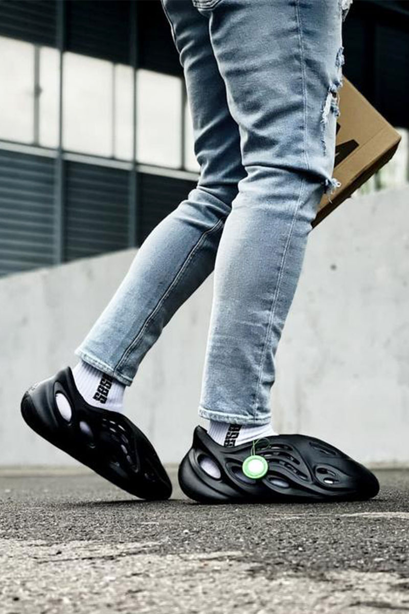Adidas Кроссовки Yeezy Foam Runner - Black