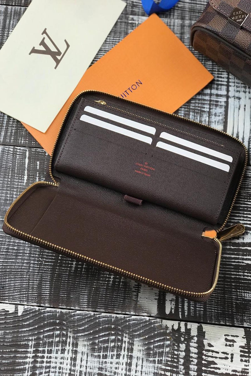 Lоuis Vuittоn Кожаное портмоне Damier 21x12 см