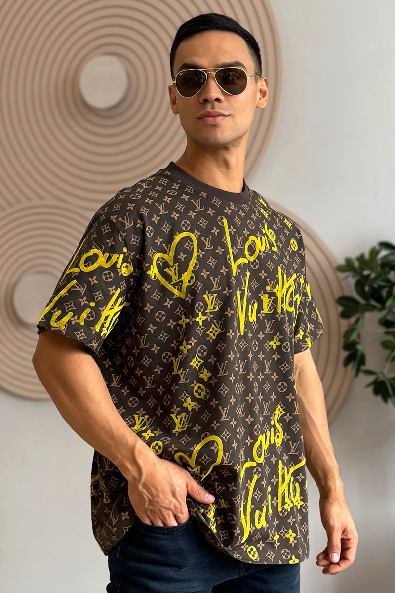 Lоuis Vuittоn Коричневая оверсайз футболка Heart monogram all-over