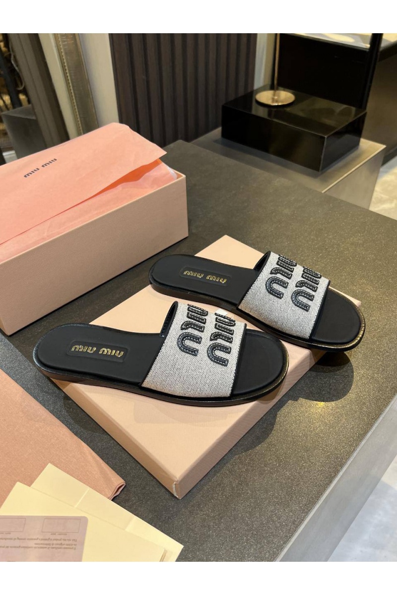 MIU MIU Женские кожаные шлёпанцы MIU MIU Premium - Black