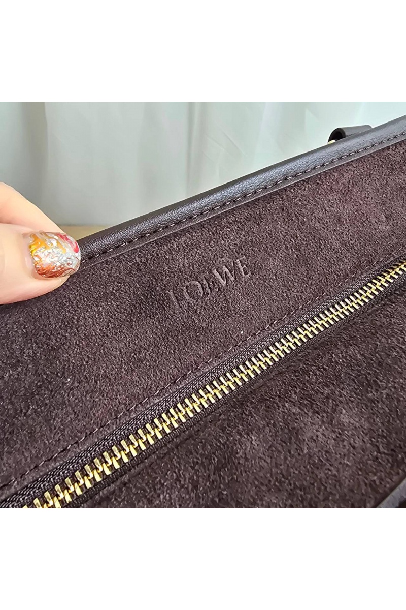 Loewe Замшевая сумка Amazona 34x24 см