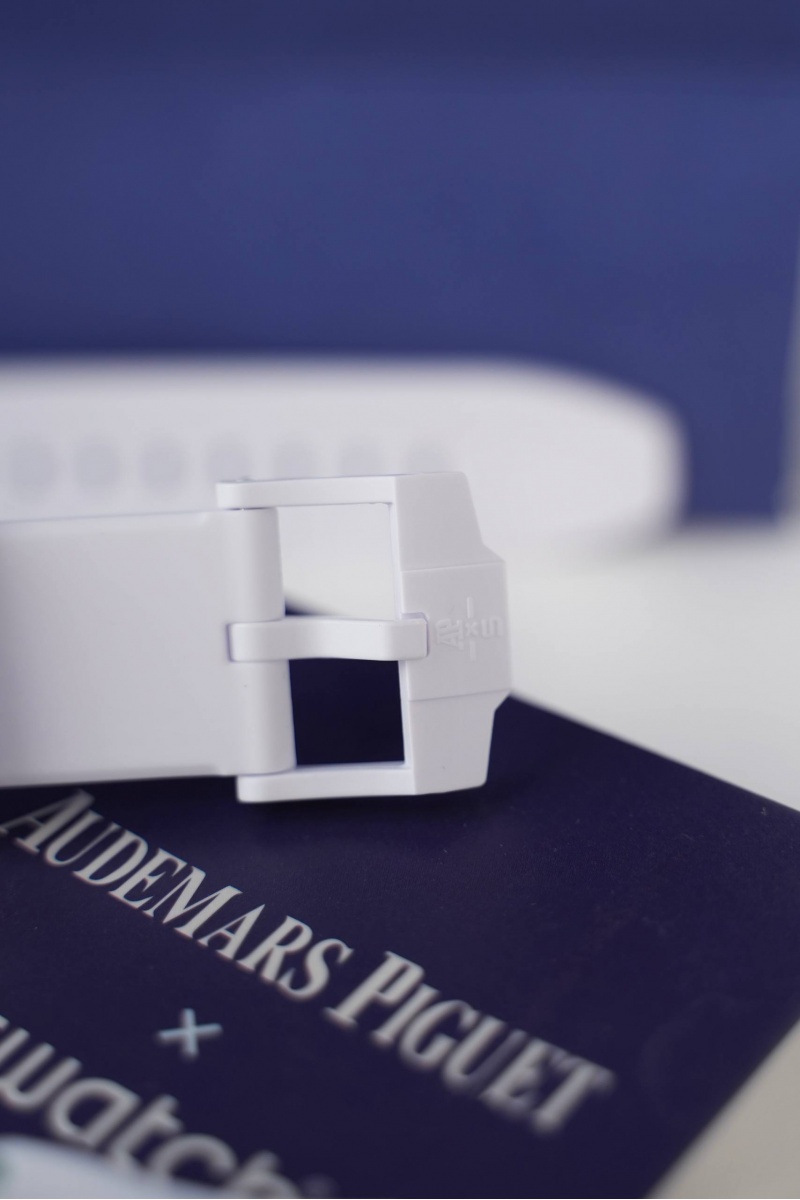Designer Clothing Часы Audemars Piguet x Swatch "Royal Pop" Huit Blanc premium