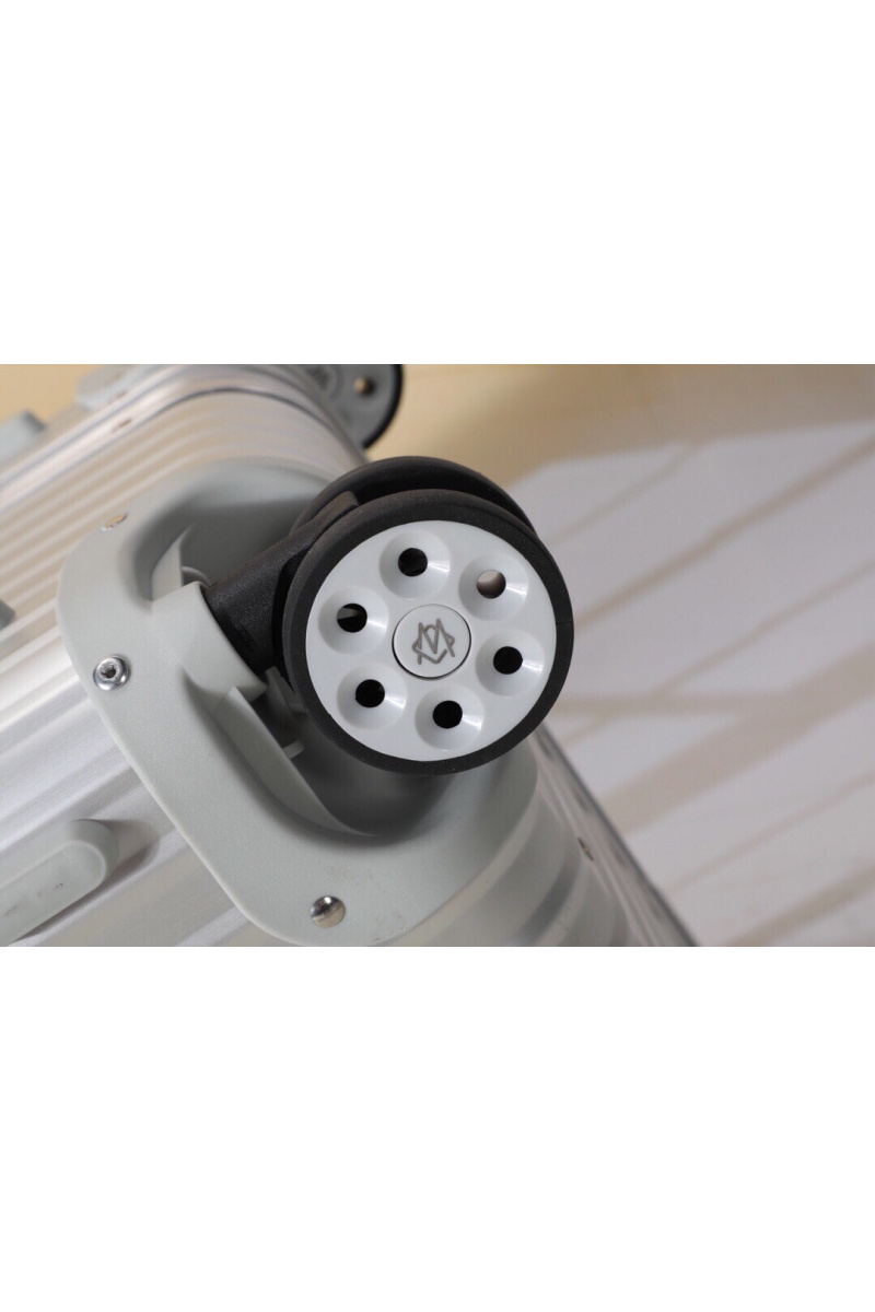 Rimowa Чемодан Aluminum Trunk Premium 77x42x36 см