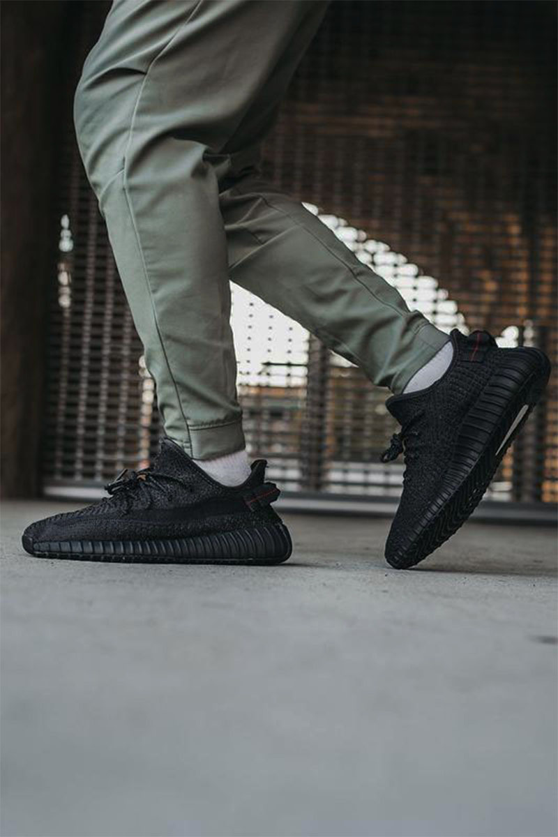 Adidas Кроссовки Yeezy Boost 350 V2 - Triple Black Premium