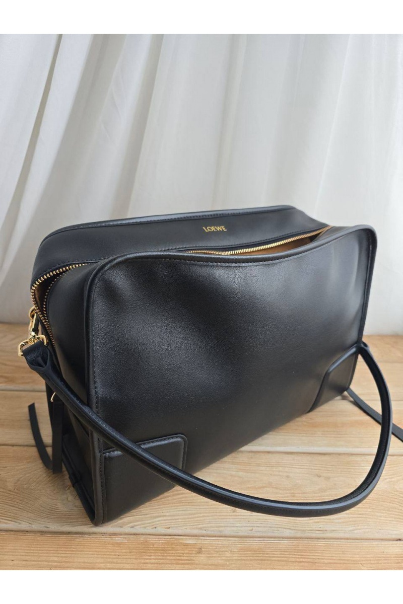Loewe Кожаная сумка Amazona 34x24 см