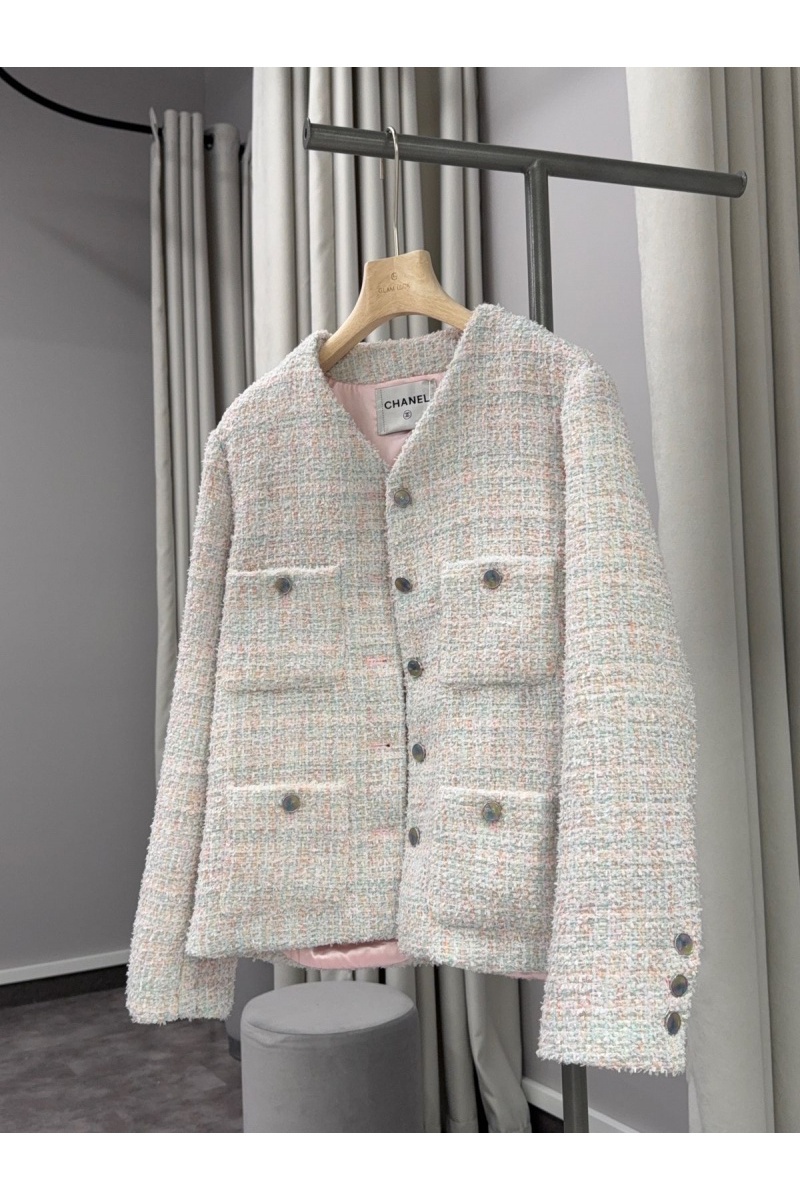 Chаnеl Женский твидовый пиджак бежевого цвета