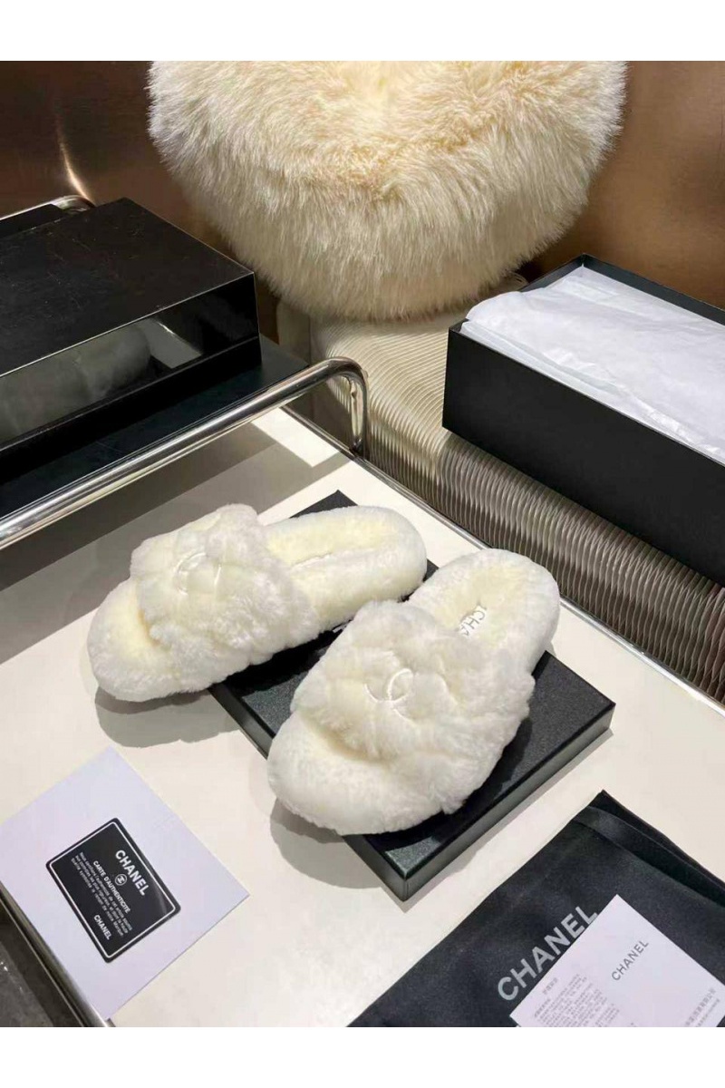 Chаnеl Женские меховые шлёпанцы Oran premium - White
