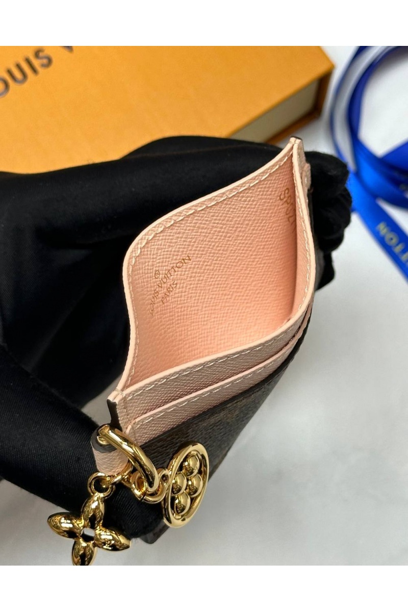 Lоuis Vuittоn Кожаный кардхолдер Charms Vivienne Premium 7.3x0.3x10.2 см