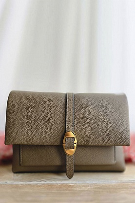 Кожаная сумка Coccinelle Dorian 24x16 см