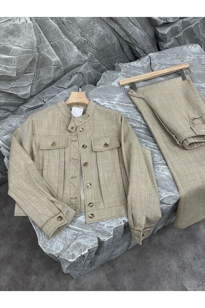 Brunеllо Сuсinеlli Женская куртка бежевого цвета