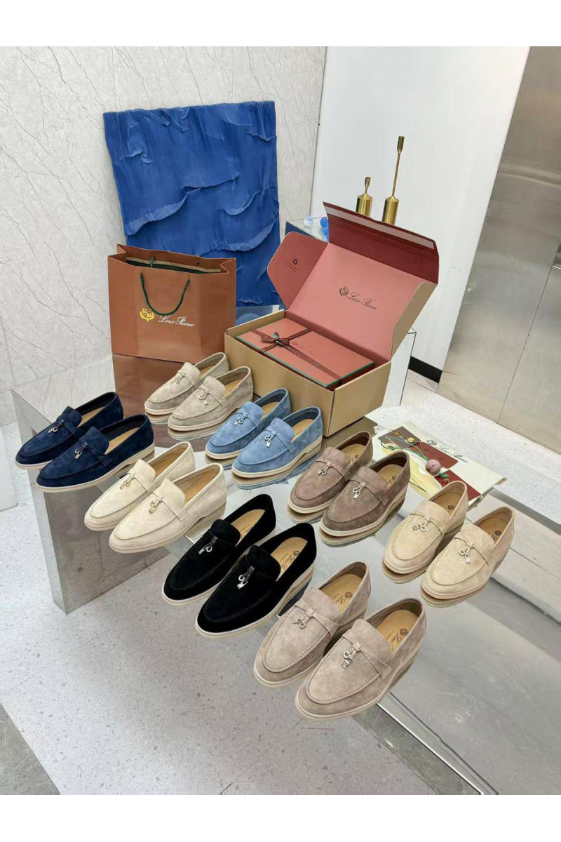Loro Piana Женские замшевые лоферы  Summer Charms Walk premium