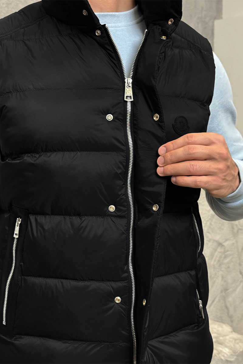 Moncler Чёрный жилет Herniaire logo-patch 