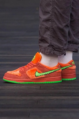 Кроссовки Grateful Dead x SB Dunk Low "Orange Bear"