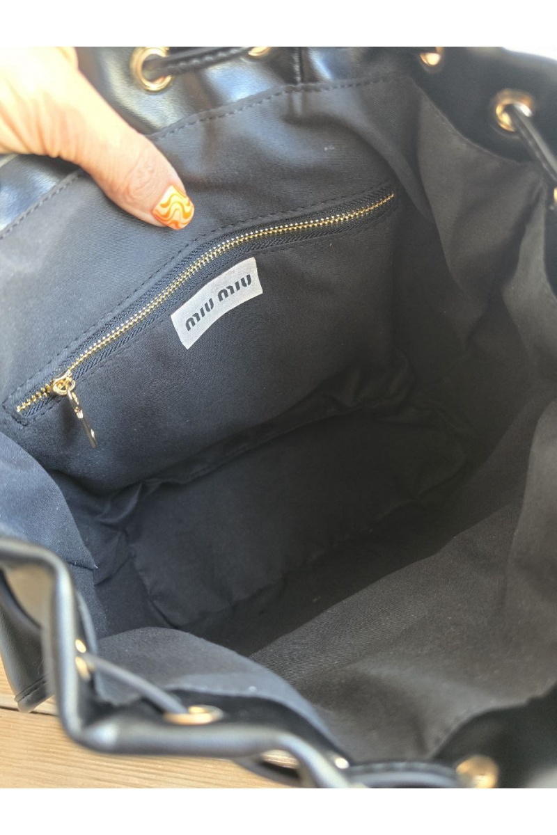 MIU MIU Кожаный рюкзак 30x25 см - Black