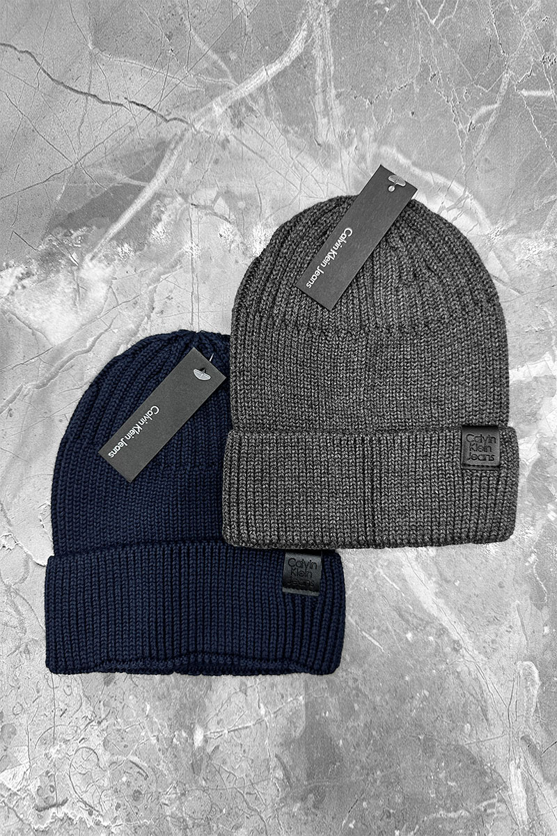 Calvin Klein Шапка серого цвета logo-patch
