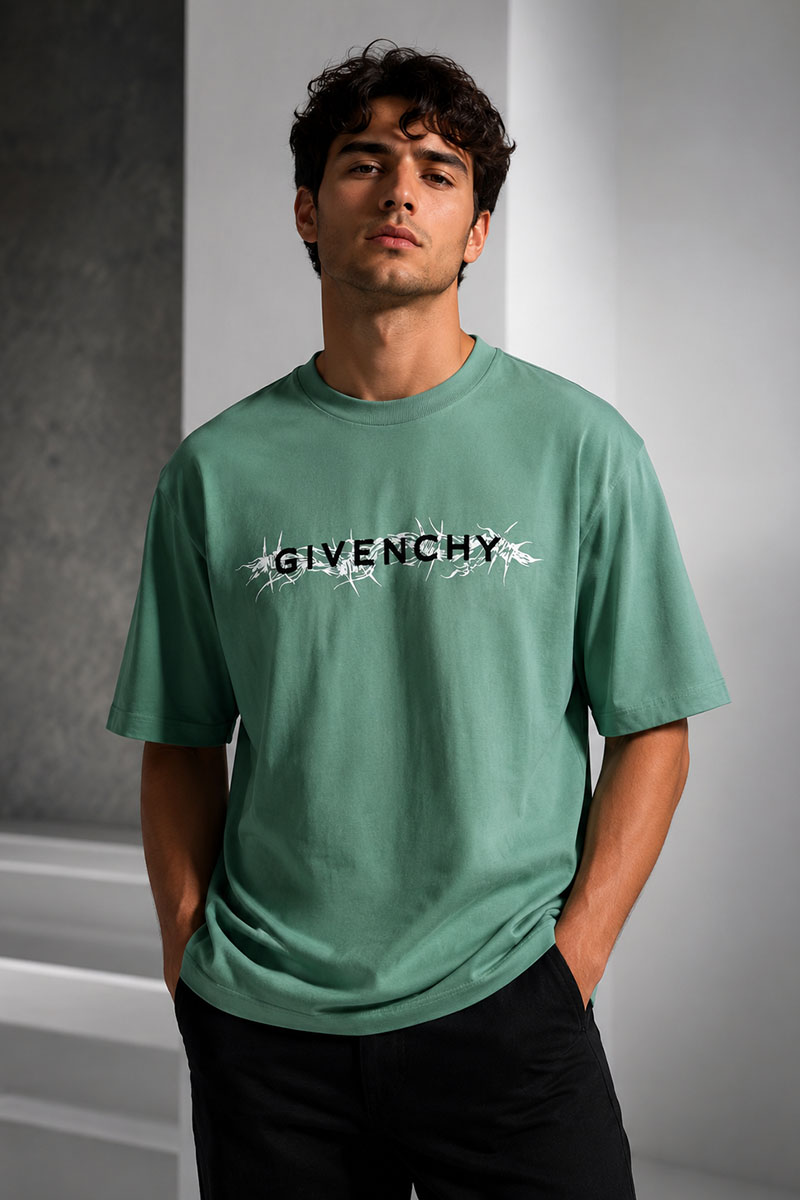 Givenchy Зелёная оверсайз футболка Barbed Wire-print
