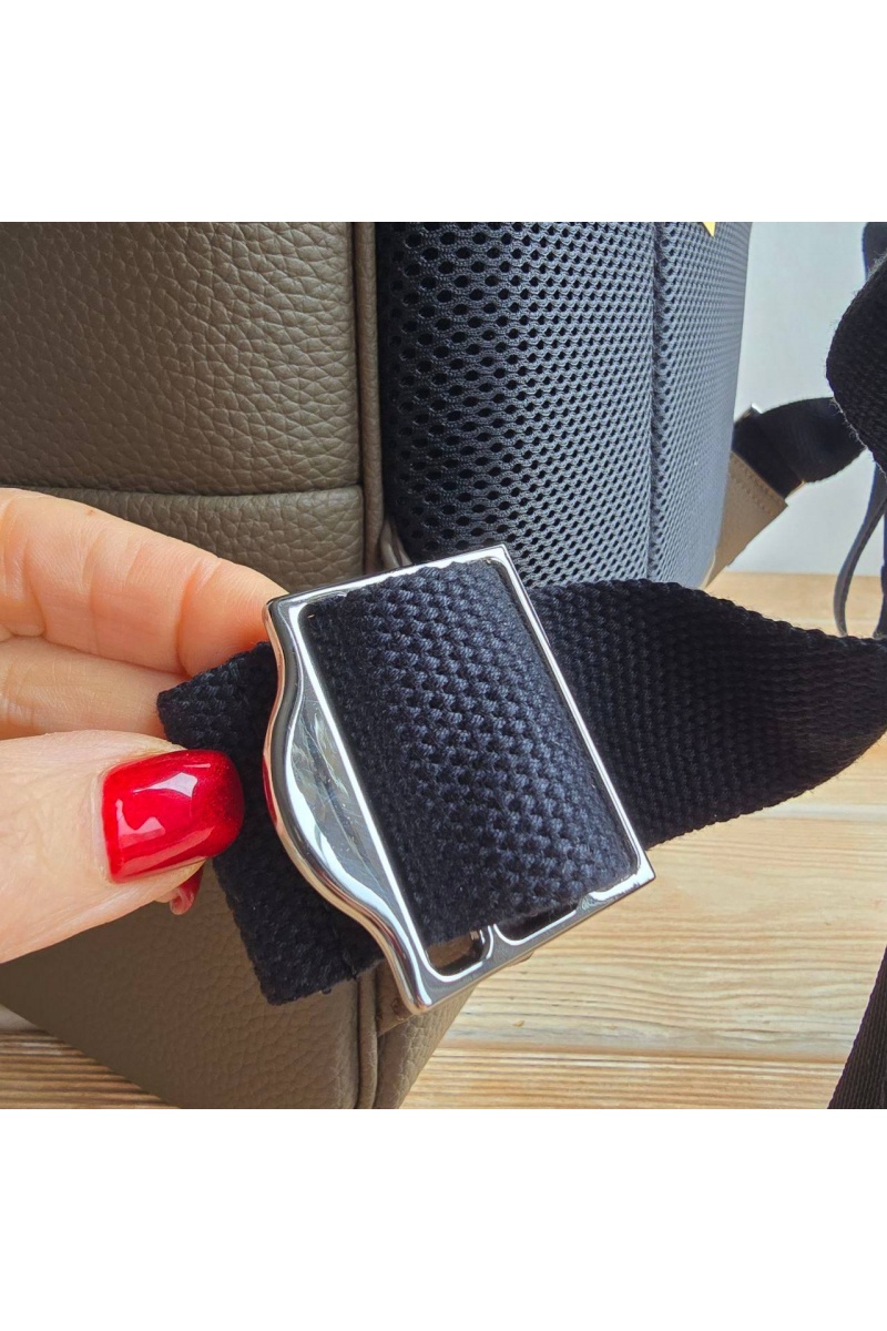 Designer Clothing Кожаный рюкзак Coccinelle 40x32 см