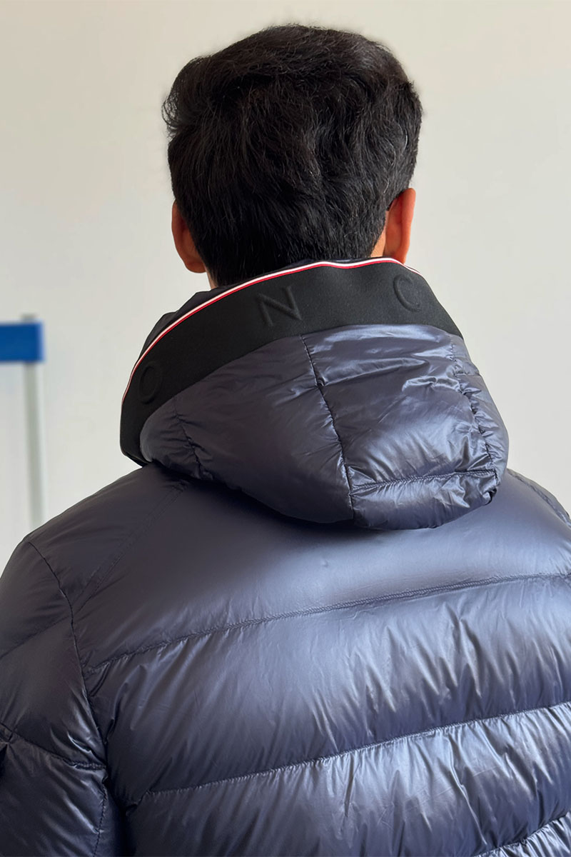 Moncler Мужской тёмно-синий пуховик Pavin