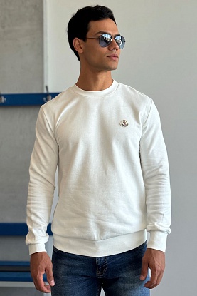 Свитшот белого цвета logo-patch