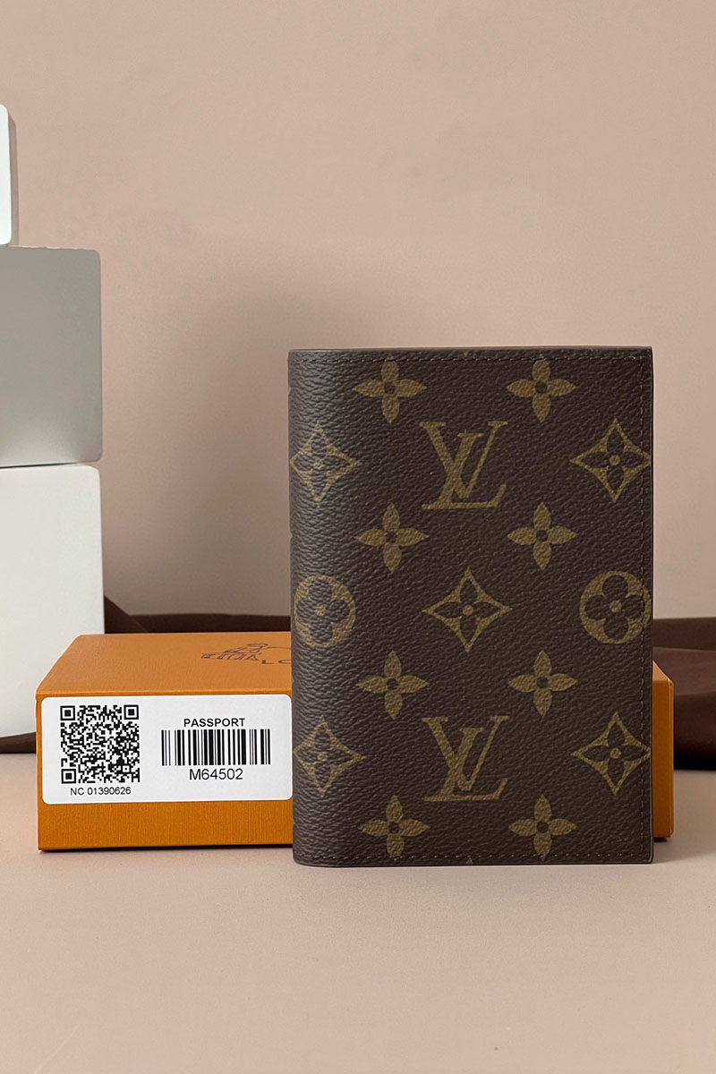 Lоuis Vuittоn Кожаная обложка для паспорта Premium 14x9.5x1.5 см