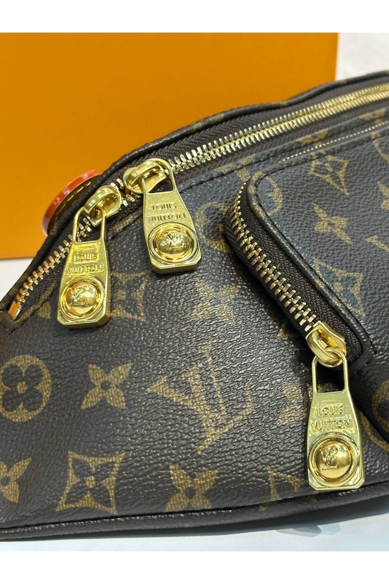 Lоuis Vuittоn Кожаная сумка Rush Bumbag premium 30x15x8 см