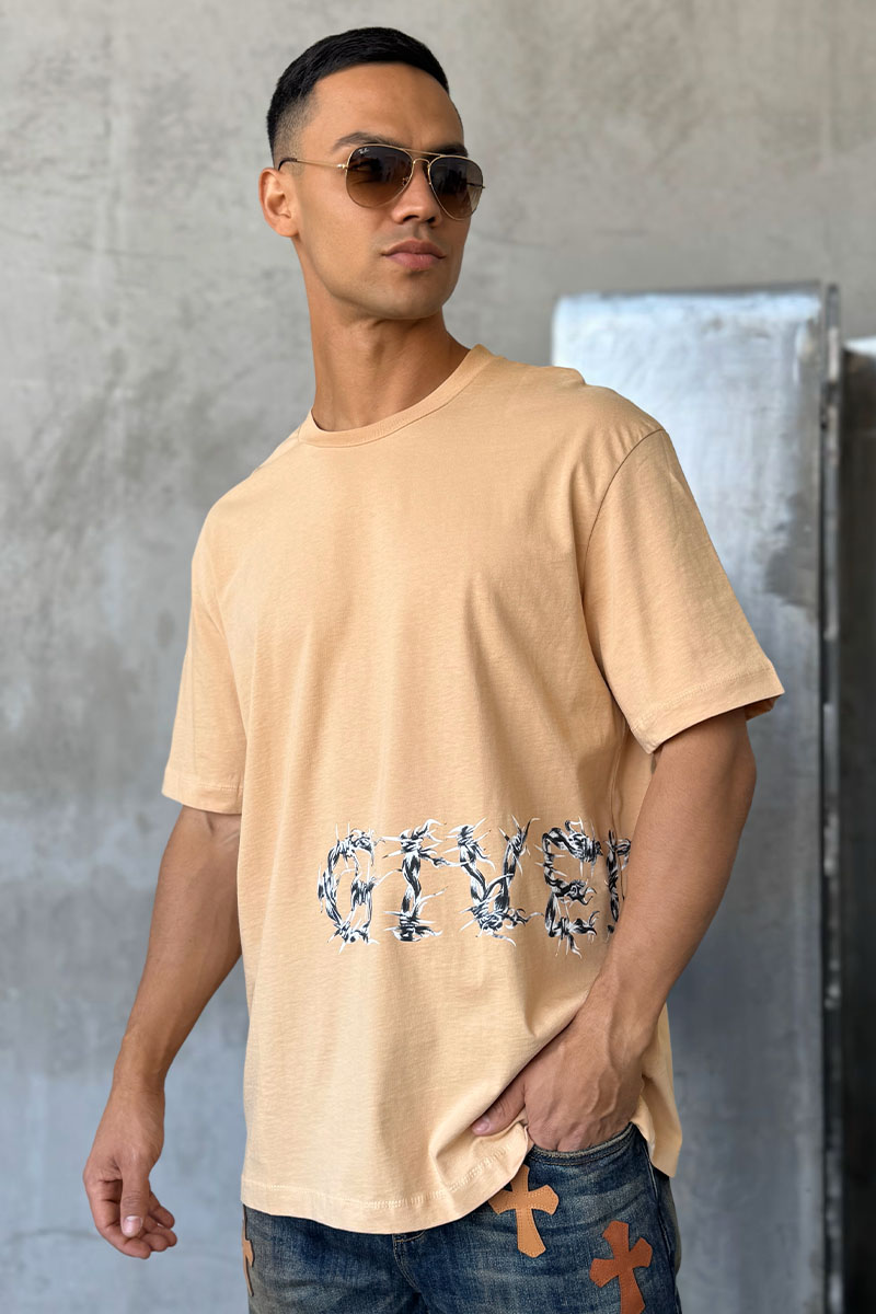 Givenchy Бежевая оверсайз футболка Barbed Wire