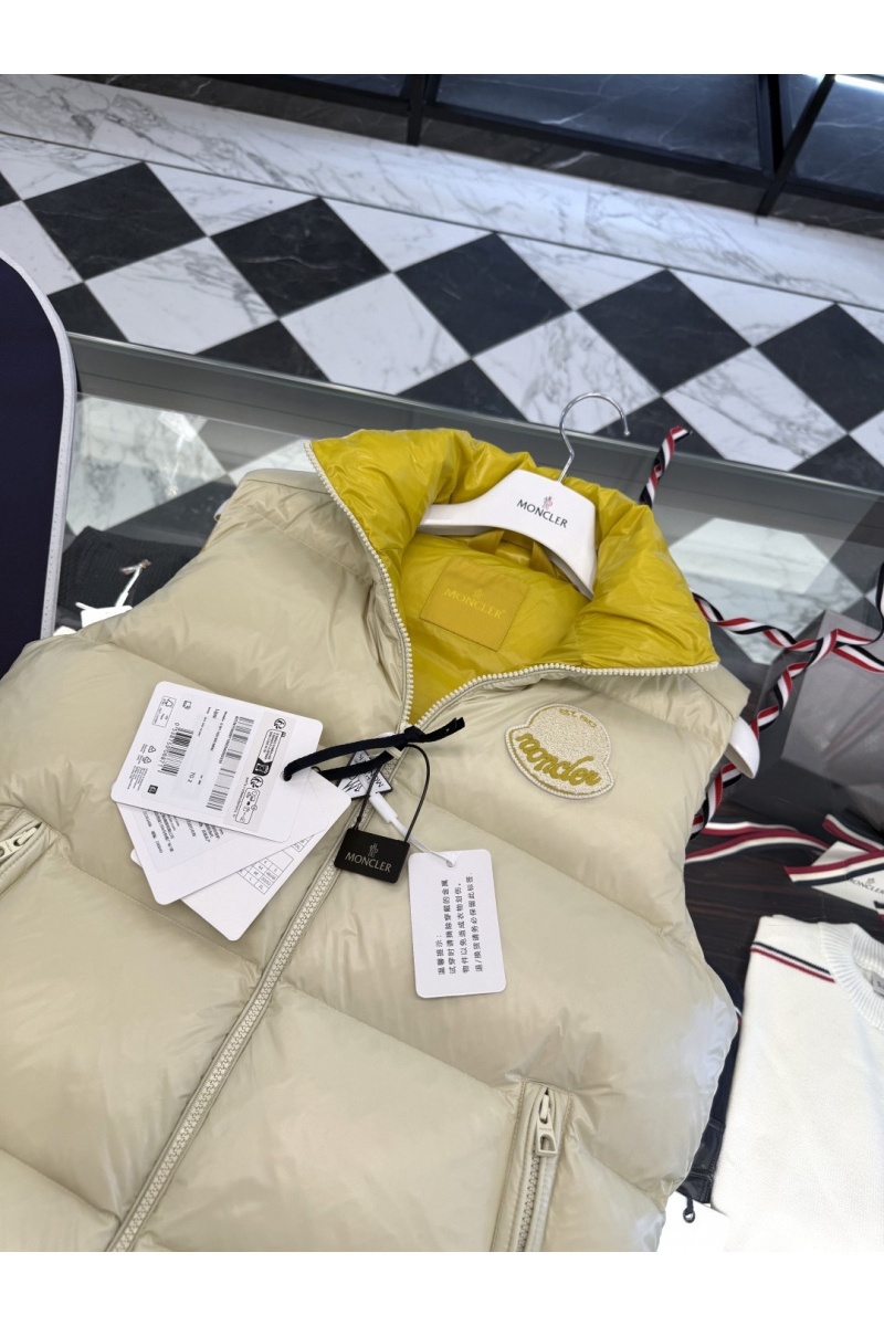 Moncler Мужской бежевый жилет Lipsi