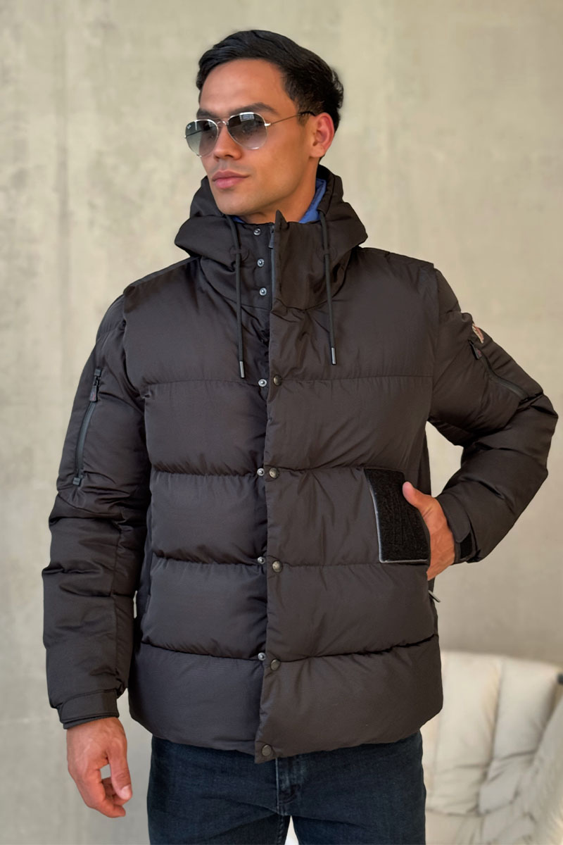 Moncler Мужская утеплённая куртка чёрного цвета