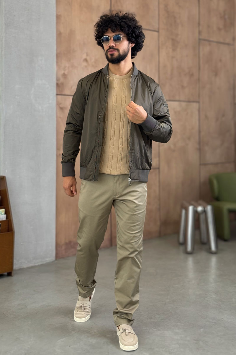 Burberry Мужской бомбер цвета хаки 