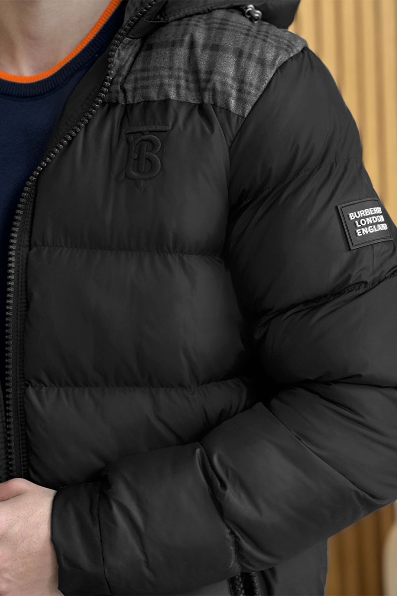 Burberry Куртка чёрного цвета TB logo 