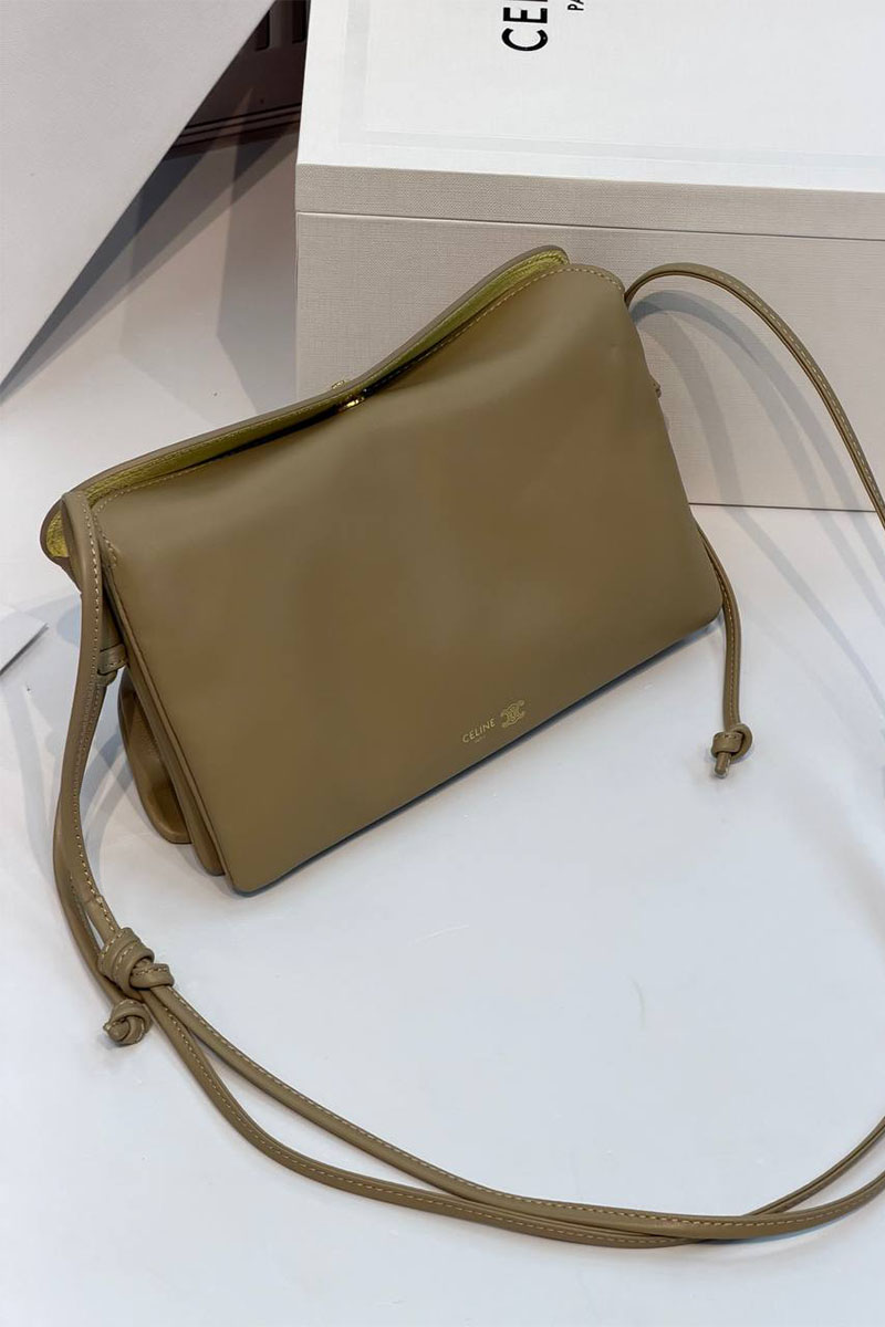 Celine Кожаная сумка Trio Flap premium 22.5x13x3.5 см