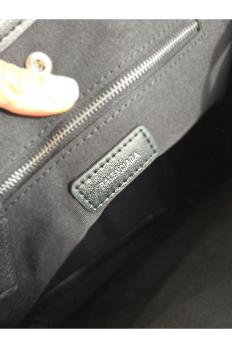 Balenciaga Кожаная сумка Biarritz 30x22 см