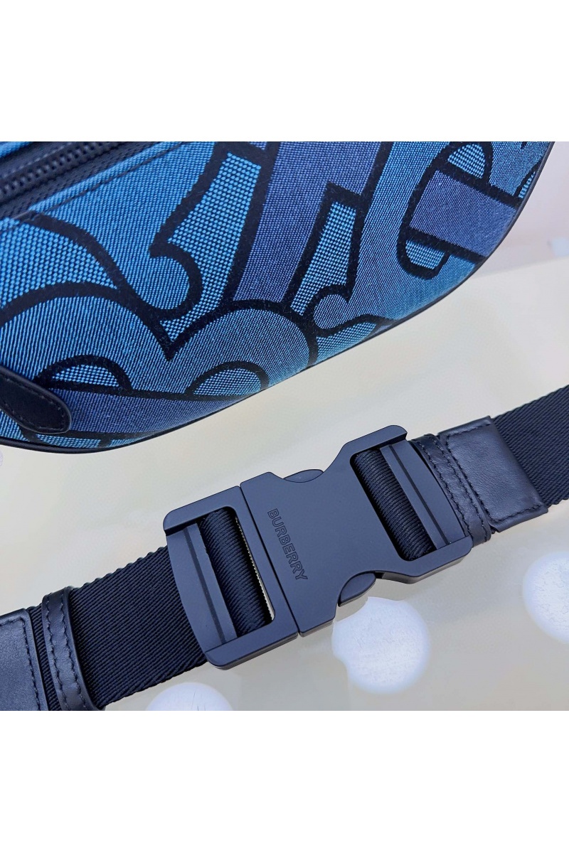 Burberry Текстильная сумка на пояс Sonny Premium 31x7x14 см
