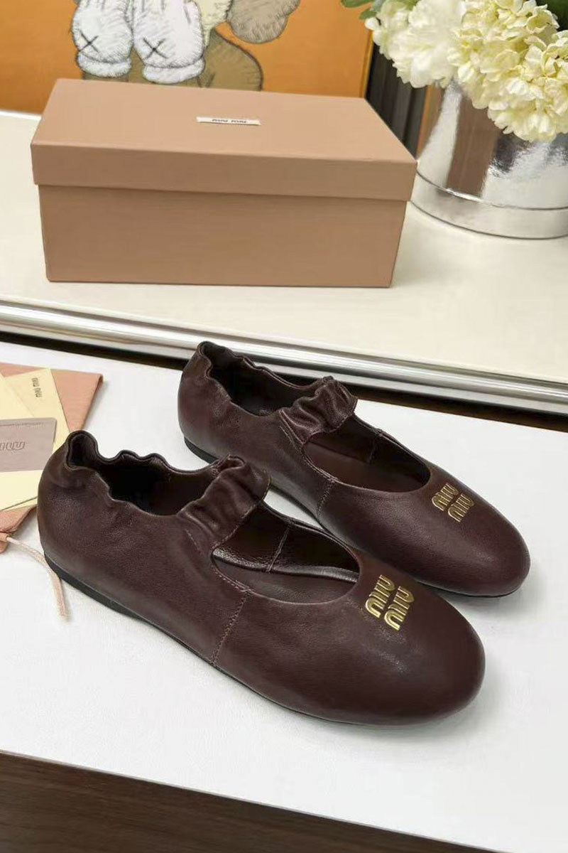 MIU MIU Женские кожаные балетки с круглым мысом 