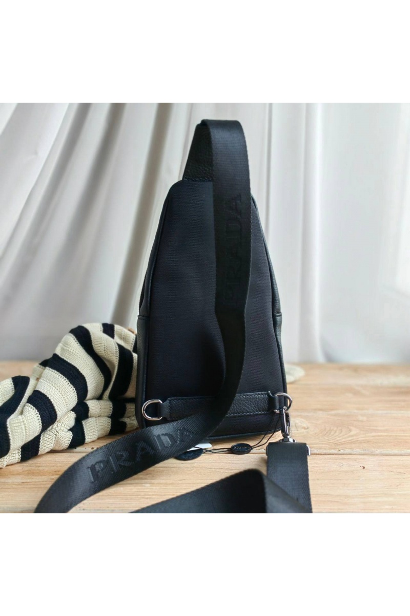 Prada Брендовая сумка Sling 27x15 см - Black
