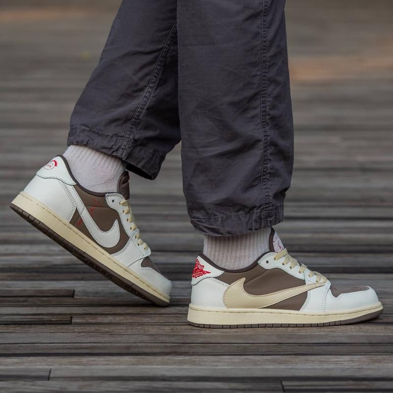 Nike Кроссовки Travis Scott x AJ1 Low "Reverse Mocha" Premium