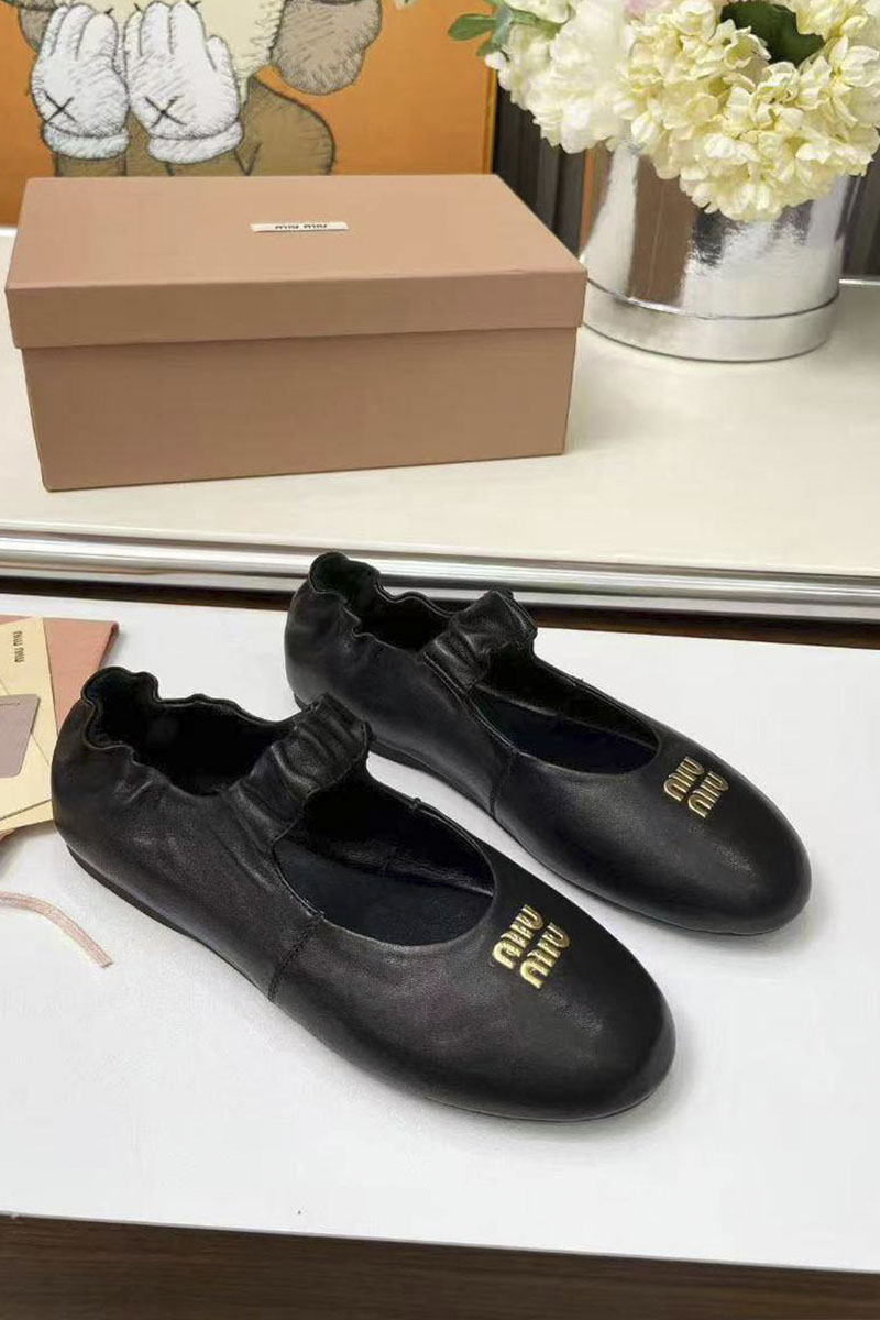 MIU MIU Женские кожаные балетки с круглым мысом 