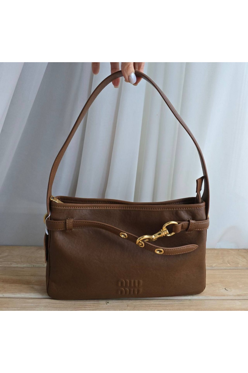 MIU MIU Кожаная сумка 32x18 см