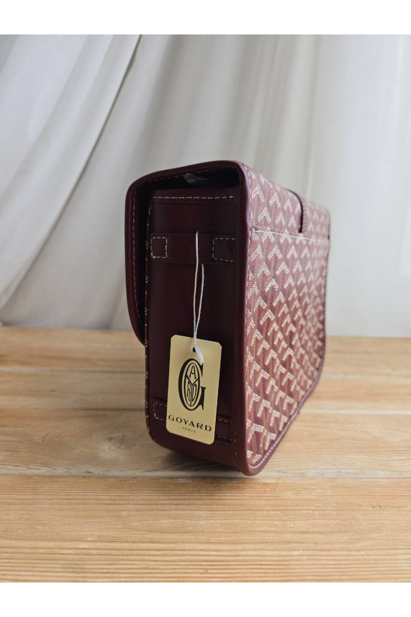 Designer Clothing Кожаная сумка Goyard Belvedere MM 27x21 см