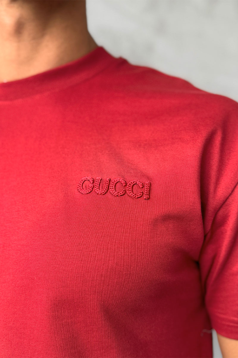 Gucci Мужская бордовая футболка logo-embroidered 