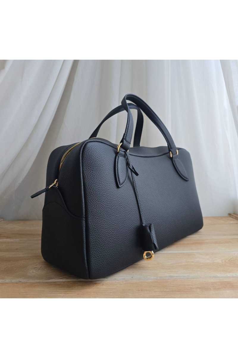 Loro Piana Кожаная сумка Medium Needle 39x23 см