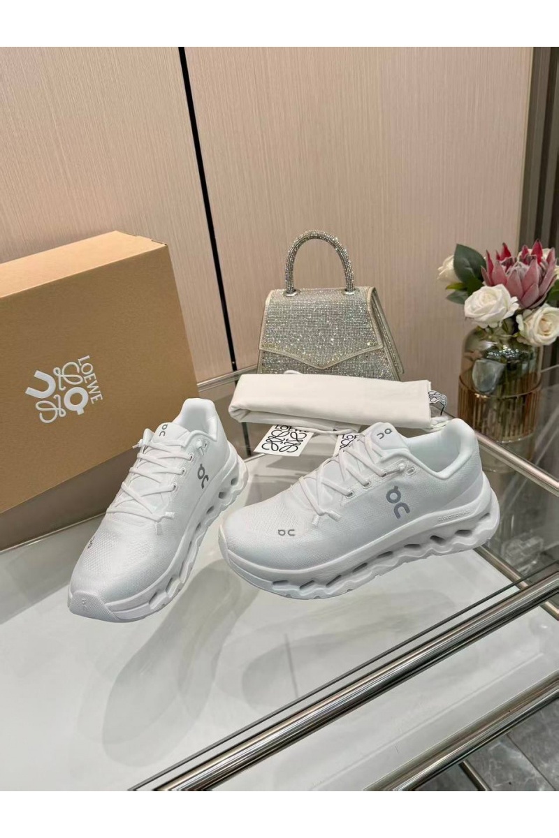 Designer Clothing Женские кроссовки On Cloudtilt premium