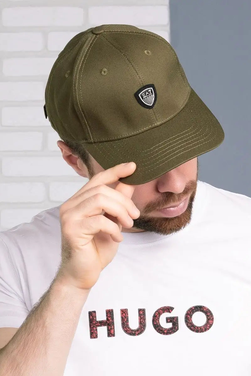 Emporio Armani EA7 Бейсболка зелёного цвета logo-plaque