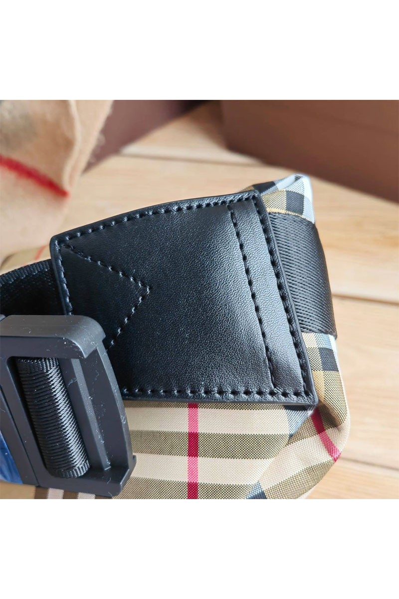 Burberry Сумка на пояс Check 28x14 см