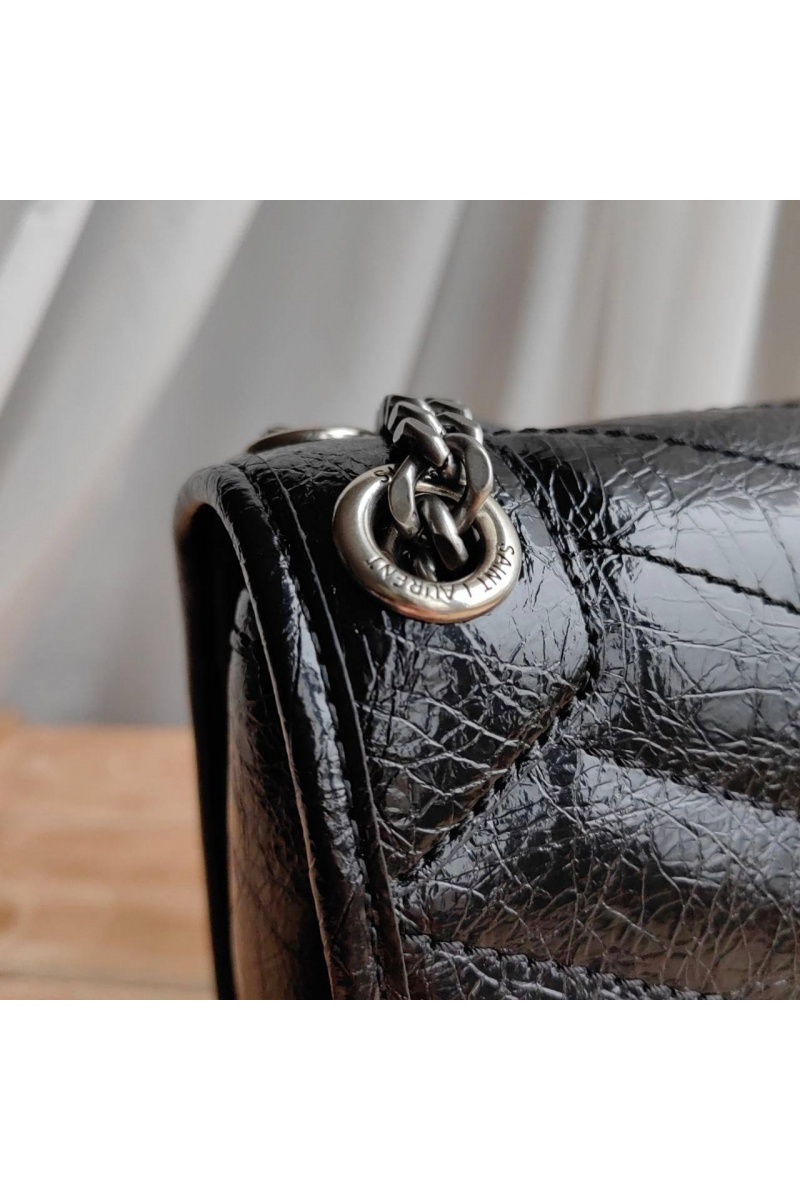 Yves Saint Laurent Кожаная сумка Niki Medium Black 28x21 см