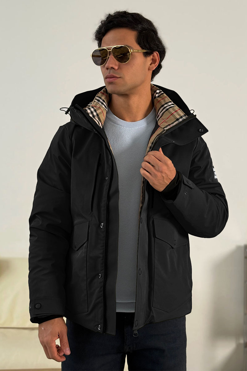 Burberry Чёрный пуховик London England logo-patch 