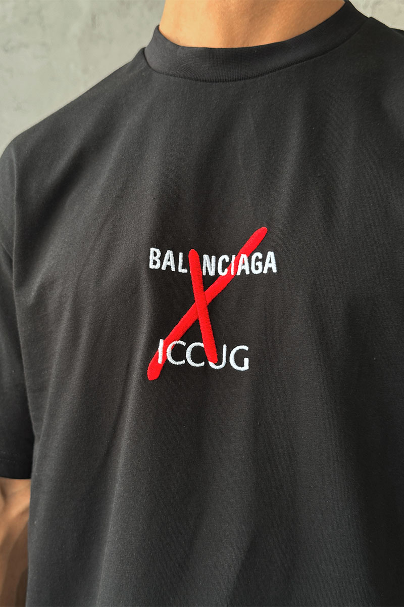 Balenciaga Чёрная оверсайз футболка Collaboration