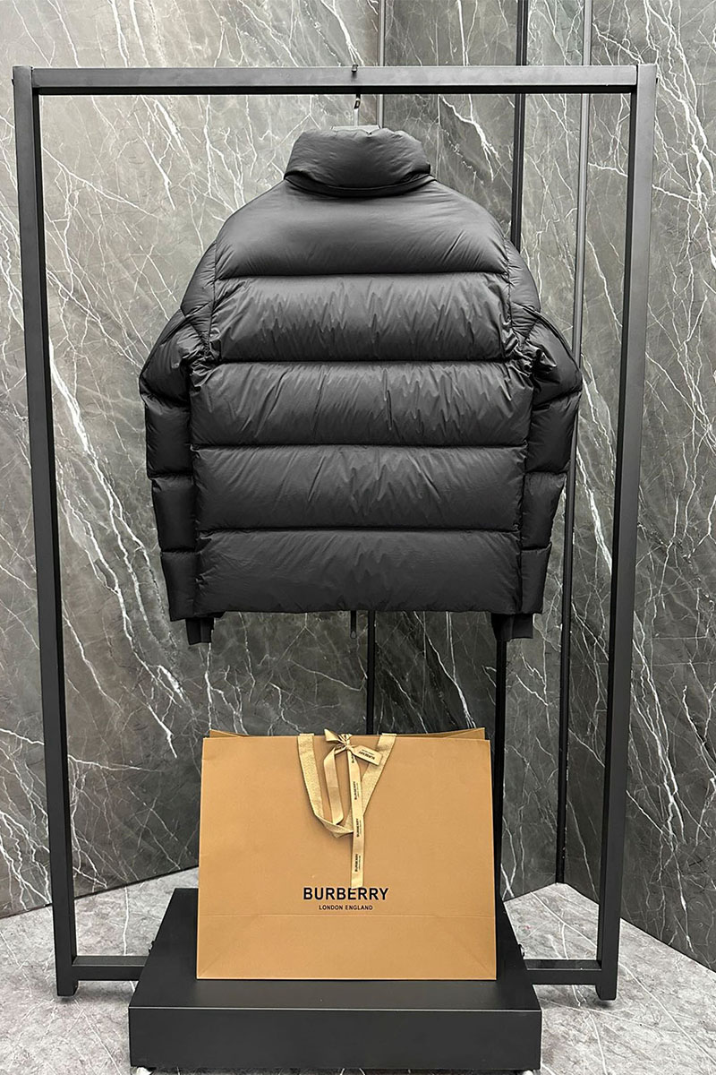 Burberry Мужской чёрный пуховик logo-patch